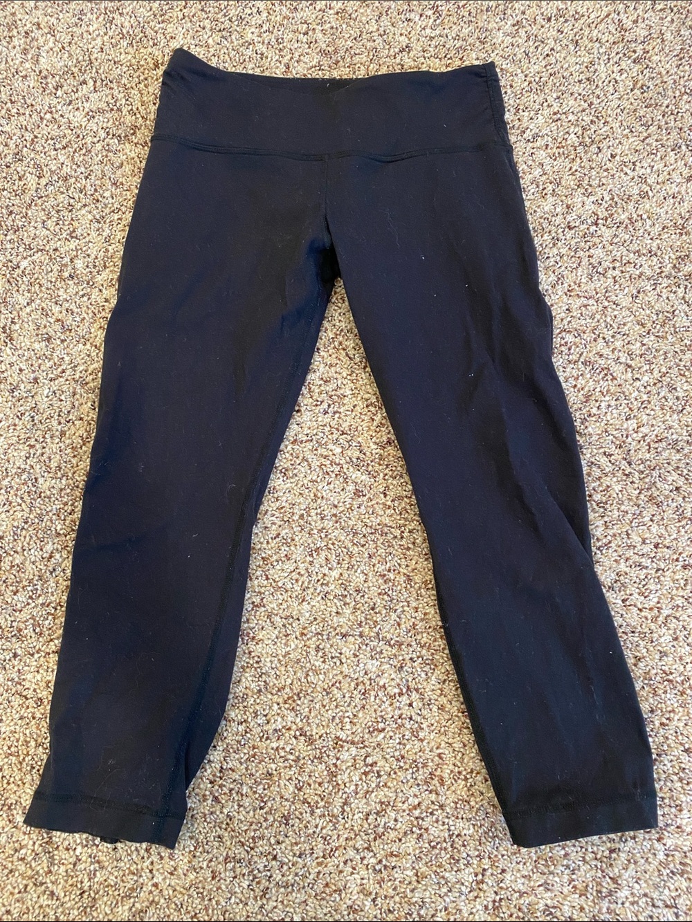 Black Athletic LuLuLemon Capri Leggings